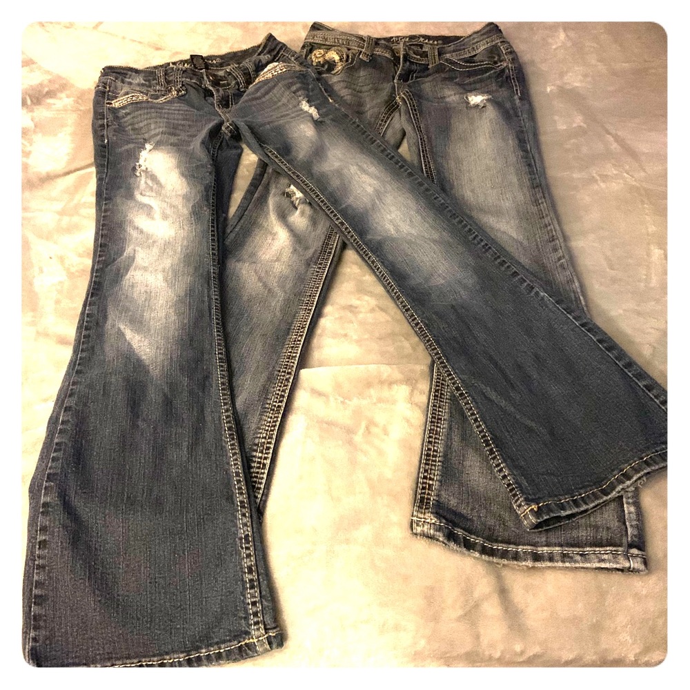 2 pairs ARIYA blue jeans.